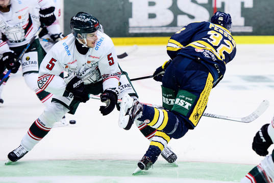 Södertäljes Markus Persson blir fälld av Tingsryds