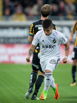 s Nicolas Marcelo Stefanelli jublar