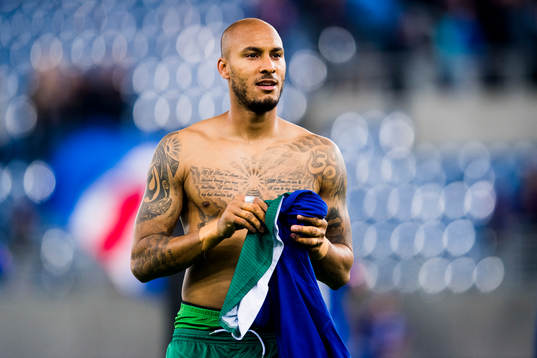 Goalkeeper Adam Larsen Kwarasey of Vålerenga celebrates