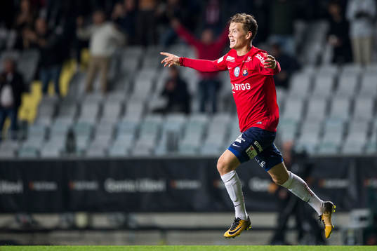 Örgrytes Albin Skoglund jublar