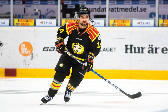Brynäs Johan Alcén  före ishockeymatchen i SHL mellan