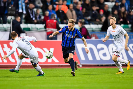 Enar Jaager of Vålerenga  and Tonny Brochmann Christiansen