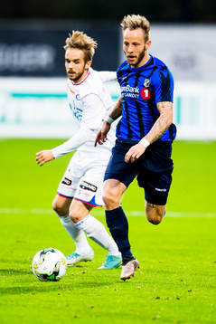 Daniel Mikal Aas Berntsen of Vålerenga and Tonny Brochmann