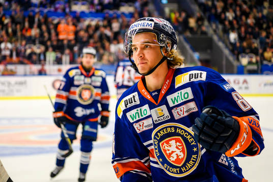 Växjös Adam Brodecki  jublar