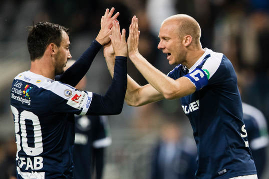 Norrköpings Nikola Tkalcic och Andreas Johansson jublar