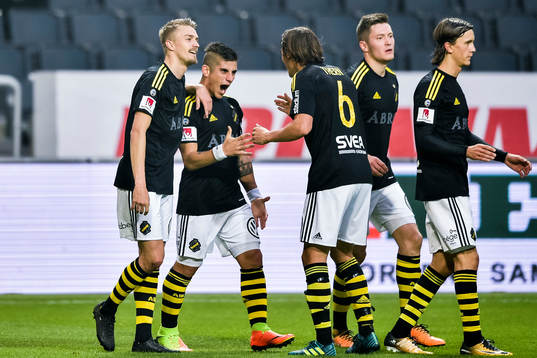 s Nicolas Marcelo Stefanelli jublar efter 2-0  under fotbollsmatchen i Allsvenskan mellan AIK och Elfsborg den 1 oktober 2017 i Stockholm.