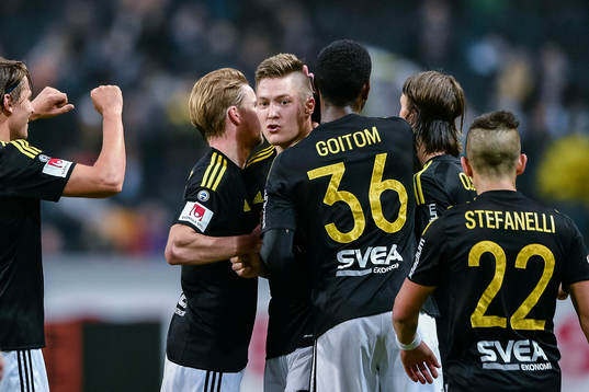 s Haukur Heidar Hauksson jublar efter 3-1 under fotbollsmatchen i Allsvenskan mellan AIK och Elfsborg den 1 oktober 2017 i Stockholm.