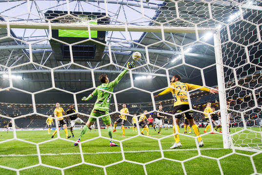 Elfsborgs målvakt Kevin Stuhr Ellegaard släpper in 3-1 av