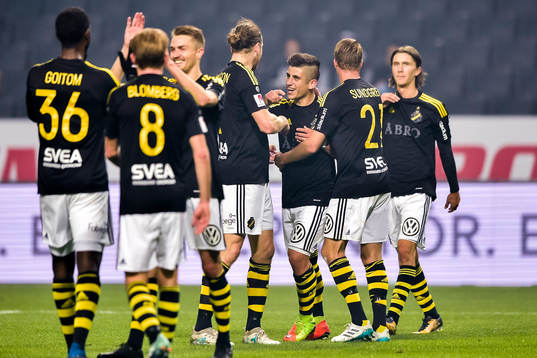 s Nicolas Marcelo Stefanelli jublar