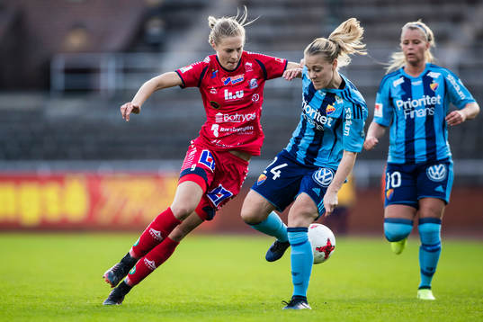 Linköpings Lina Hurtig och Djurgårdens Freja Hellenberg