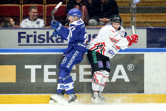 Leksands Mattias Ritola och Vita Hästens Jonathan Tholander