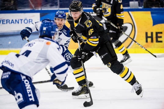 Panterns Alex Wemmenborn och Leksands Alex Friesen