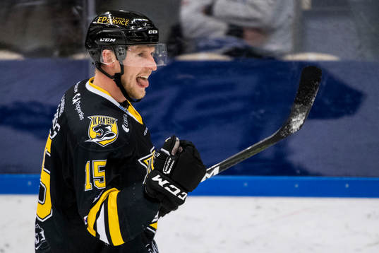 Panterns Alex Wemmenborn jublar