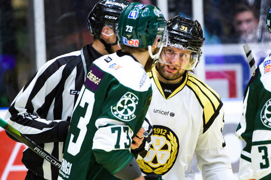Färjestads Anton Grundel och Brynäs Jonathan Granström