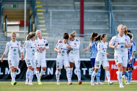 Rosengårds Ella Masar McLeod jublar