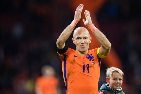 Hollands Arjen Robben tackar publiken