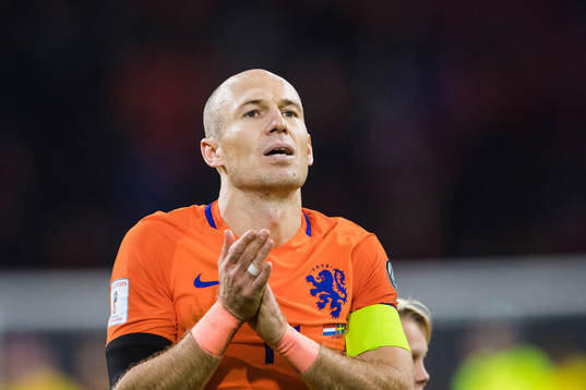 Hollands Arjen Robben tackar publiken