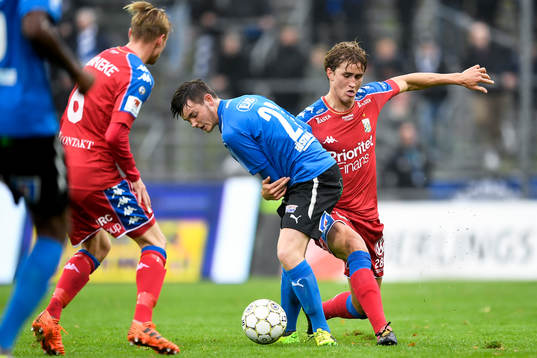 Halmstads Jonathan Svedberg och IFK Göteborgs Thomas Rogne