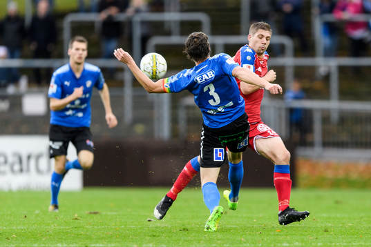 IFK Göteborgs Mikael Boman och Halmstads Fredrik Liverstam