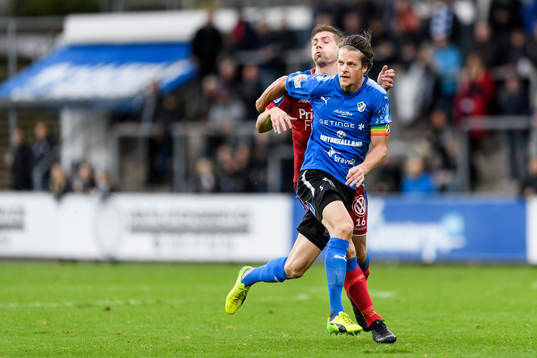 Halmstads Fredrik Liverstam och IFK Göteborgs Mikael Boman
