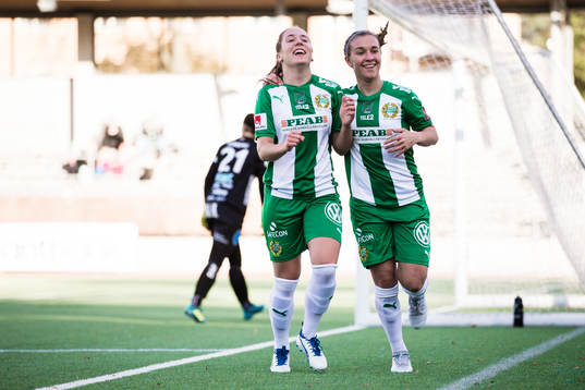 Hammarbys Alma Nygren och Julia Zigiotti Olme jublar