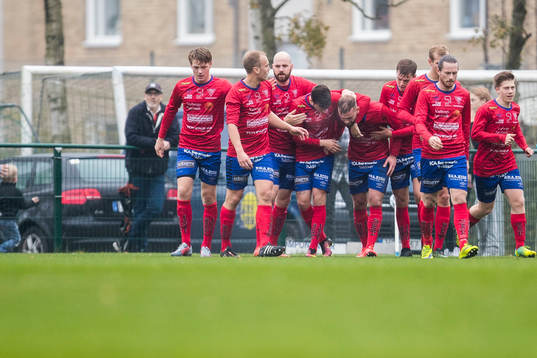 Tvååkers spelare jublar efter 1-0