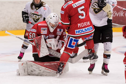 Modos målvakt Emma Söderberg och Sidney Morin