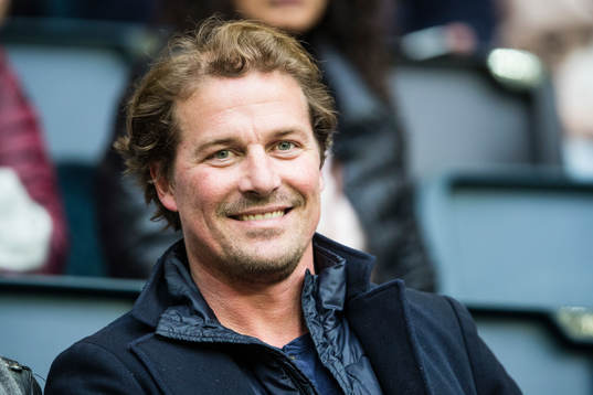 Tidigare AIK-spelaren Daniel Tjernström på läktaren