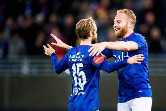 Daniel Mikal Aas Berntsen and Henrik Kjelsrud Johansen of Vålerenga celebrate 5-1