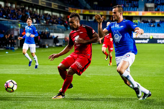 Bismar Acosta of Brann and Fredrik Brustad of Molde
