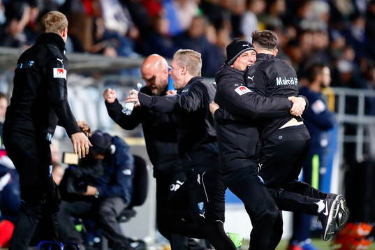 Jubel vid Malmö FFs bänk