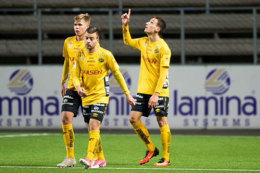 Elfsborgs Arian Kabashi jublar efter mål