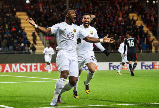 Östersunds Salisu Abdullahi Gero jublar efter att ha gjort 1-1 tillsammans med Saman Ghoddos