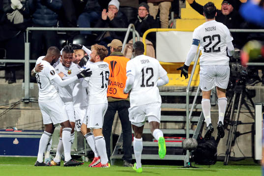 Östersunds Salisu Abdullahi Gero jublar med lagkamrater efter 1-1