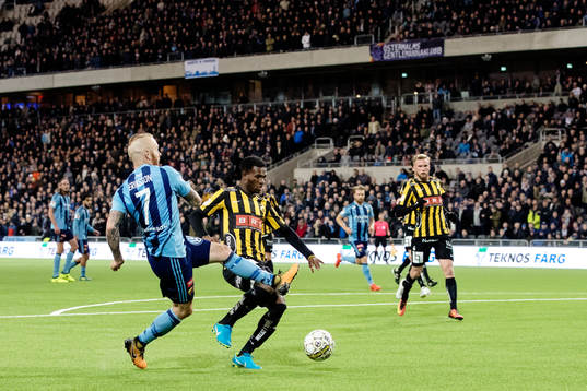 Djurgårdens Magnus Eriksson och Häckens Mohammed