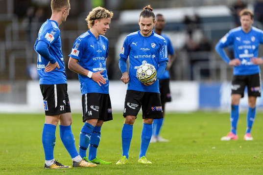 Halmstads Höskuldur Gunnlaugsson och Pontus Silfwer