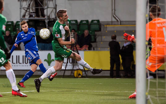 Sundsvalls Sebastian Rajalakso med ett skott mot Hammarbys