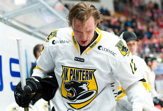 Panterns Robin Dahse kliver av på pga skada i munnen