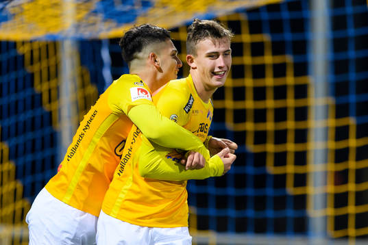 Falkenbergs John Björkengren (h) gör 3-0 och jublar