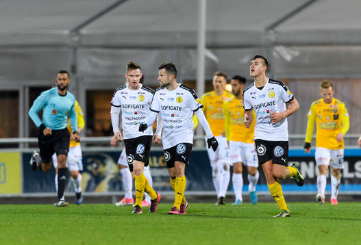 Frejs spelare jublar