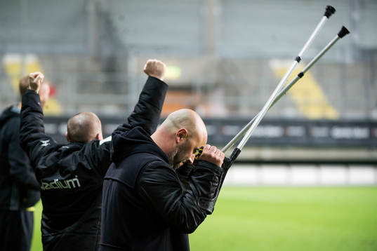 GAIS tränare Bosko Orovic jublar