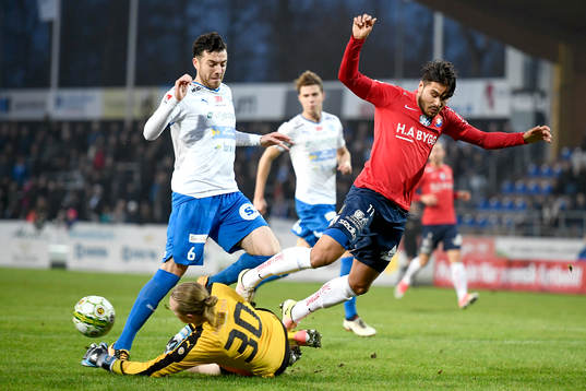 Värnamos Tyler Lissette och målvakt Tobias Andersson