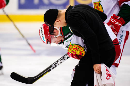 Moras David Kase har ont