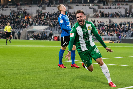 Hammarbys Muamer Tankovic jublar efter att ha gjorr 1-0 för Hammarby