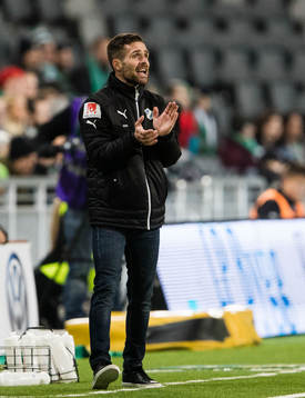 Halmstads tränare Igor Krulj jublar