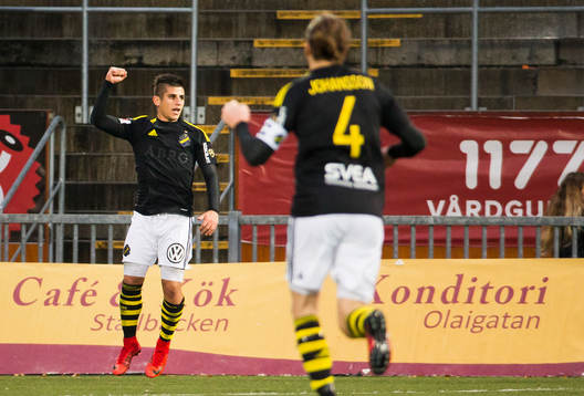 s Nicolas Marcelo Stefanelli gör 0-2 och jublar