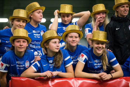 Eskilstunaspelare firar segern i finalen i Svenska spel F19