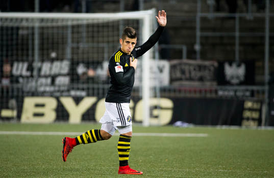 s Nicolas Marcelo Stefanelli tackar fansen