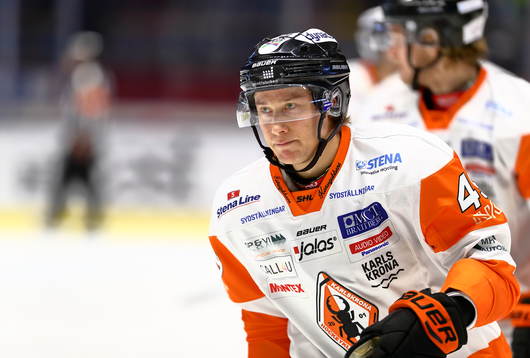 Karlskronas Filip Cruseman jublar