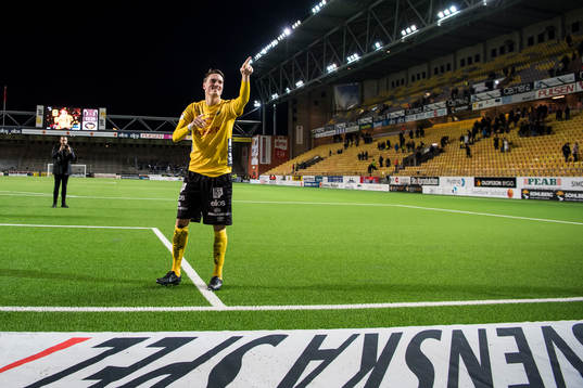 Elfsborgs Lasse Nilsson tackas